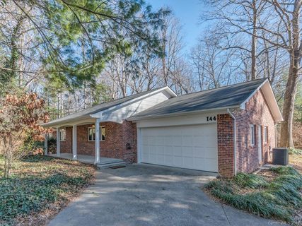 144 Burge Mountain Road sold home in Brookside Manor, Hendersonville, NC