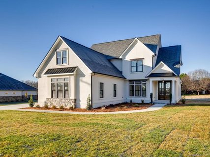 7974 Dell Drive sold home in Fenton Dell, Harrisburg, NC