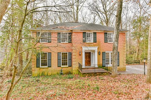 819 River Oaks Lane