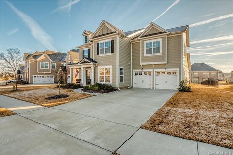 2655 Red Maple Lane