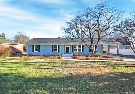 612 Bancroft Drive
