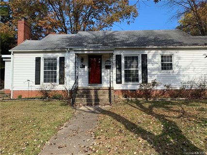 904 Maple Avenue