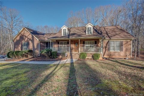 4613 King Crowder Drive sold home in Binwhe, Gastonia, NC