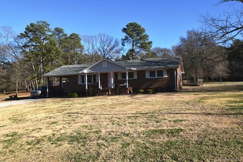 961 Belaire Drive