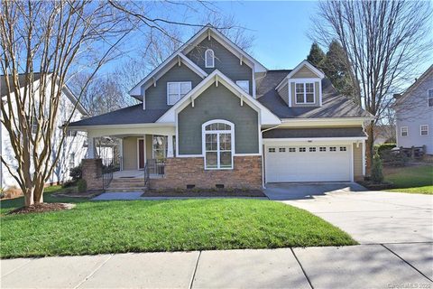 1060 Hunters Run Drive sold home in Lakeshore, Tega Cay, SC