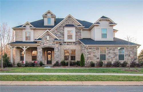 201 Enclave Boulevard