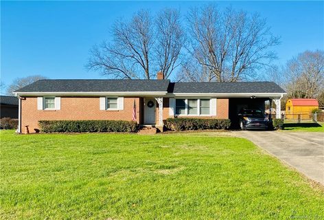 2908 Poplar Circle