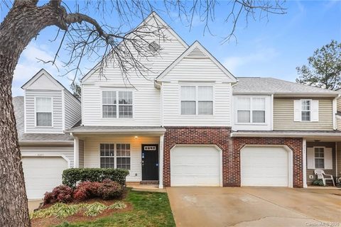 8245 Southgate Commons Drive sold home in Southgate, Charlotte, NC