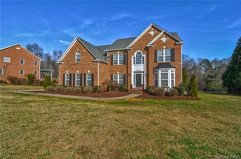10002 Arlington Oaks Drive sold home in Arlington Oaks, Charlotte, NC