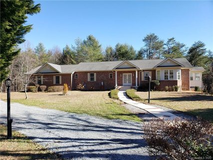 3004 Sourwood Trail sold home in Sugar Hollow Farms, Hendersonville, NC