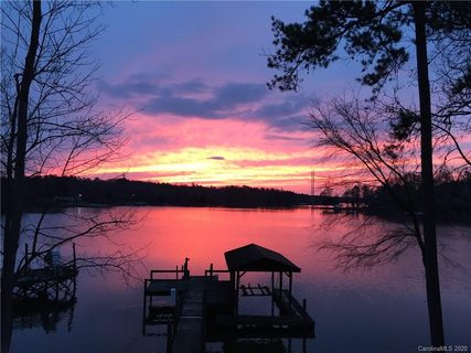 5600 Riverfront Road sold home in Riverfront, Lake Wylie, SC