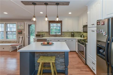 1011 Nancy Drive sold home in Hillsborough Acres, Charlotte, NC