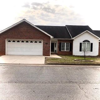 233 Linkside Court sold townhome in Cameron Village, Lenoir, NC