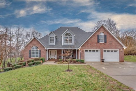 231 Ridgeview Drive sold home in Forest Hills - Bent Creek, Rutherfordton, NC