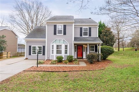 9800 Deer Spring Lane sold home in Cameron Woods, Charlotte, NC