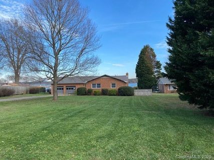 284 Shoreline Loop sold home in Imperial Point, Mooresville, NC