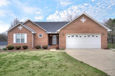 1013 Braxton Drive