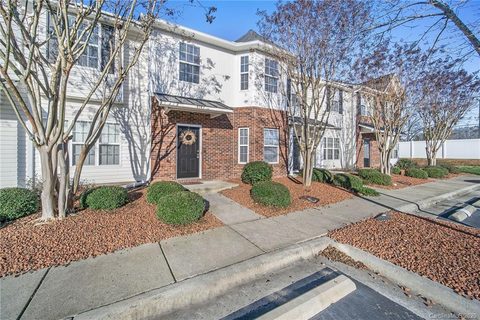 4143 Kenton Glenn Court sold townhome in Kenton Glenn, Concord, NC