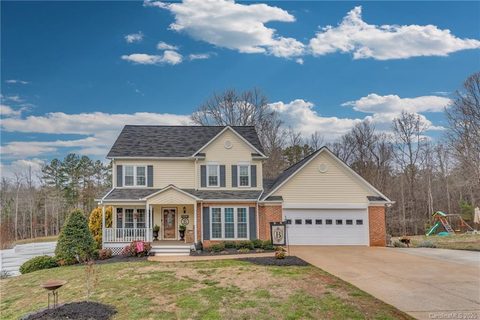 137 Whispering Pines Drive sold home in Whispering Pines, Forest City, NC
