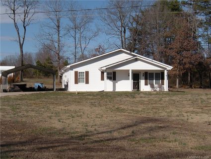 7724 Tanglewood Drive sold home in Crabtree Meadows, Vale, NC