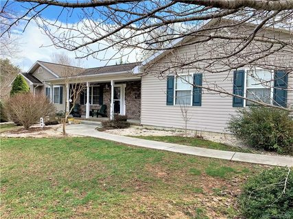 202 Cardinal Crest Lane