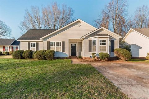 6222 Cottageville Lane sold home in Melynda Woods, Charlotte, NC