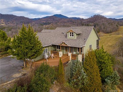 331 Everview Lane sold home in River Ridge Estates, Waynesville, NC
