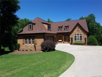 Previously sold for $476,000