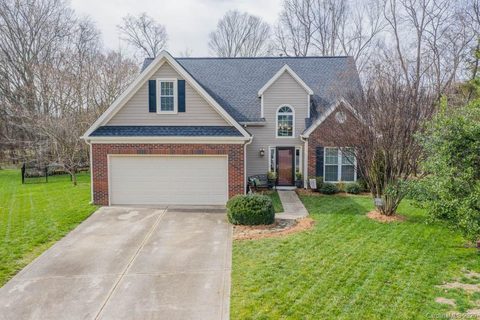 3798 Lake Spring Avenue