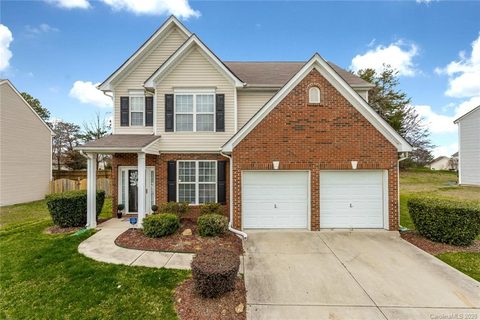 2105 Southwind Drive sold home in The Woodlands, Charlotte, NC