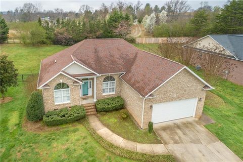 16 Greenway Drive
