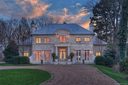 6256 Sharon Hills Road sold home in Charlotte, SC