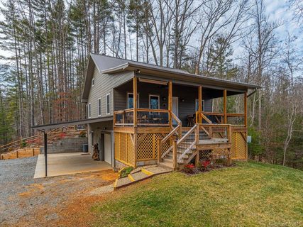 635 Rustic Heights Road sold home in White Oak Hills, Waynesville, NC