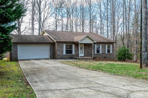 4290 Spruce Drive sold home in Wildwood Haven, Morganton, NC