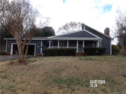 2656 Woodcrest Drive