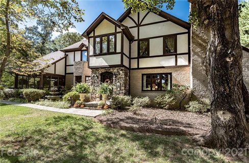 815 6th Street sold home in The Pines, Hickory, NC