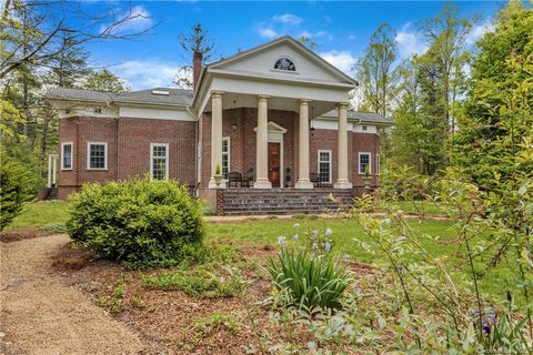 571 Jefferson Forest Drive sold home in Chanteloup, Hendersonville, NC