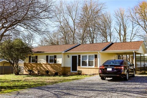1108 Ridgewood Drive