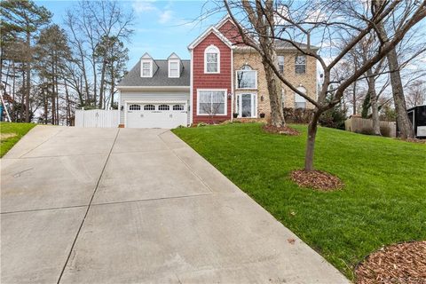 116 Lyman Oak Court