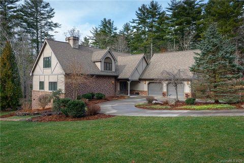 32 Ravenwood Drive sold home in Ravenwood Estates, Fletcher, NC