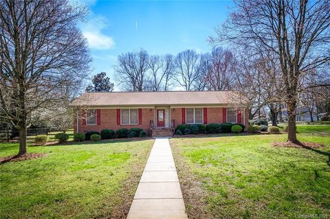 4408 Bob White Court sold home in Rolling Acres, Charlotte, NC