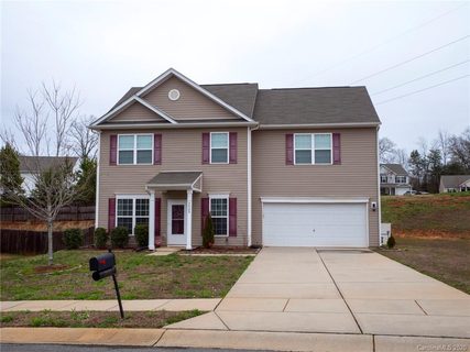 2033 Roscommon Drive