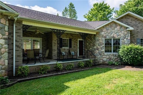 6441 Keeneland Trail sold home in Heatherbrook, Vale, NC
