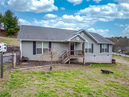 47 Crestview Street sold home in Hayfields, Canton, NC