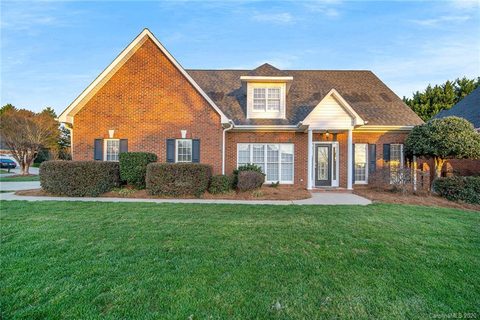 2107 Water Oak Lane sold home in Waterford Place, Gastonia, NC