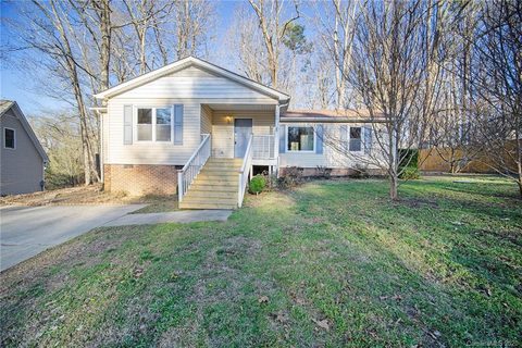 4868 Hickory Nut Court sold home in Country Oaks, Rock Hill, SC
