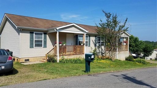 28 Spicewood Road sold home in Spicewood, Weaverville, NC