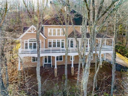 9 Greenmont Drive