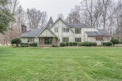 Previously sold for $301,005
