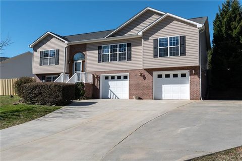 6 Granite Creek Drive sold home in Granite Creek, Granite Falls, NC